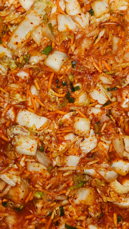 Kimchi (Vegan) 800g in a Condi container with a lid